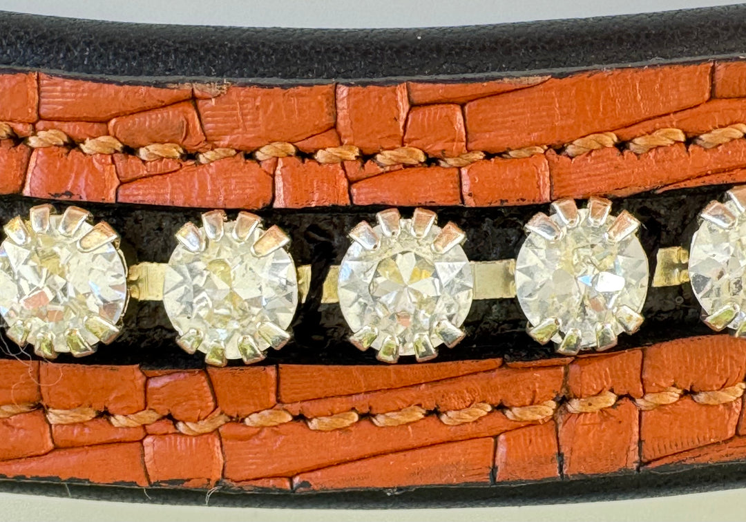 #132 Med.Crystals on Chestnut Textured Leather,Black Padding