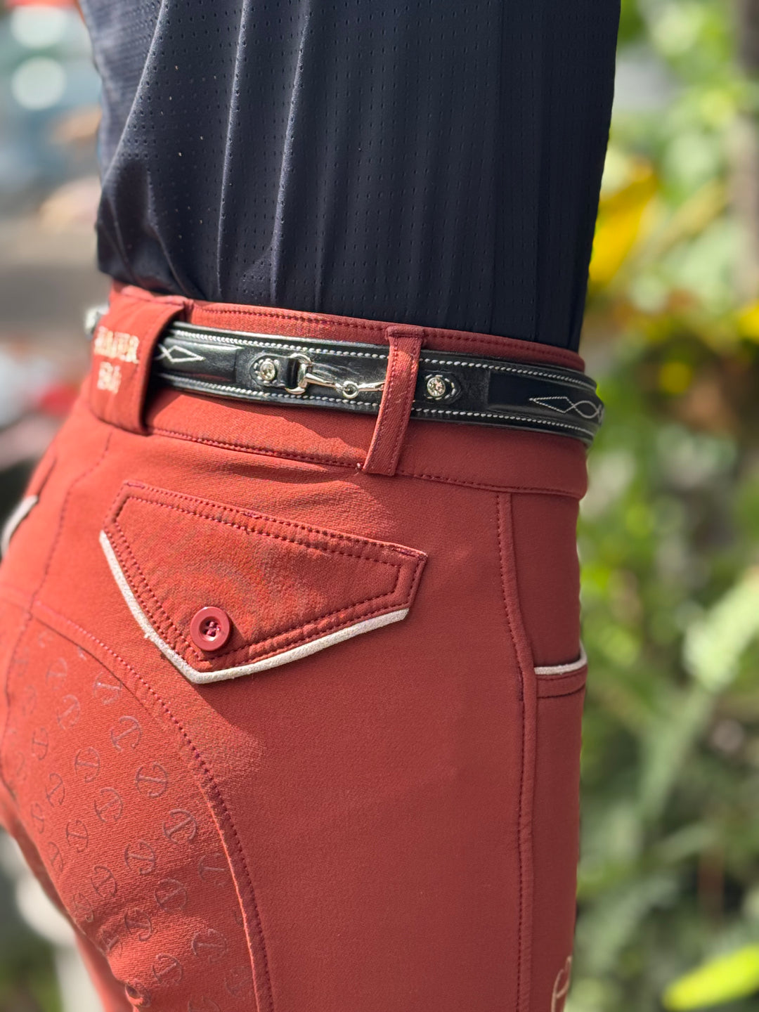 Women's Full Grain Leather Belt w/ Horse Bits
